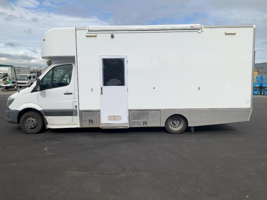 Photo '9' of Mercedes-Benz Sprinter Camper 519 CDI 4325L Box Body Photo '9' of Mercedes-Benz Sprinter Camper 519 CDI 4325L Box Body