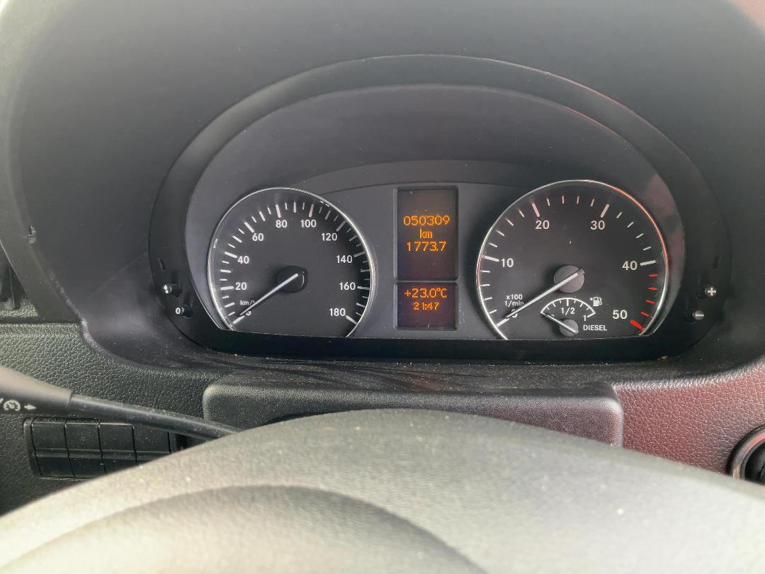 Photo '17' of Mercedes-Benz Sprinter Camper 519 CDI 4325L Box Body Photo '17' of Mercedes-Benz Sprinter Camper 519 CDI 4325L Box Body