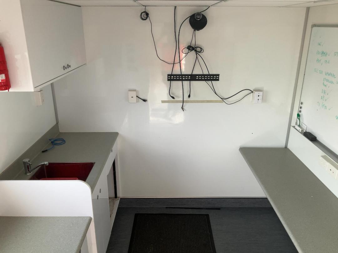 Photo '25' of Mercedes-Benz Sprinter Camper 519 CDI 4325L Box Body Photo '25' of Mercedes-Benz Sprinter Camper 519 CDI 4325L Box Body