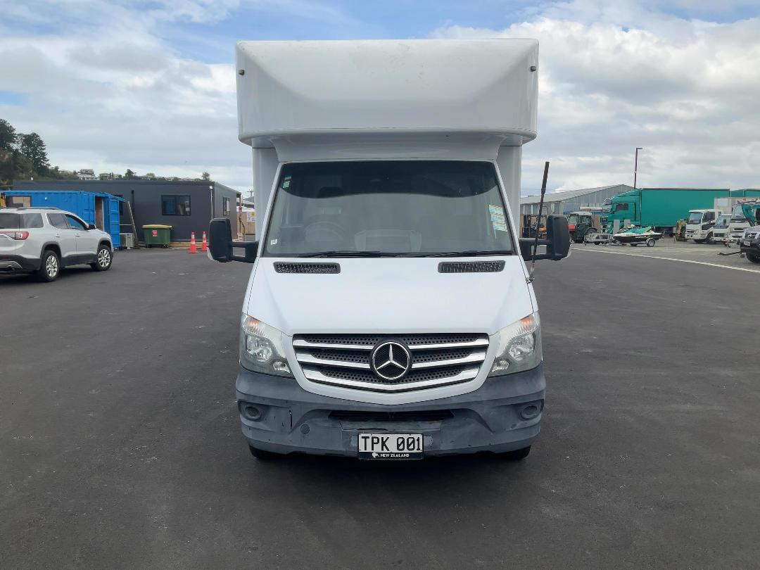 Photo '11' of Mercedes-Benz Sprinter Camper 519 CDI 4325L Box Body Photo '11' of Mercedes-Benz Sprinter Camper 519 CDI 4325L Box Body