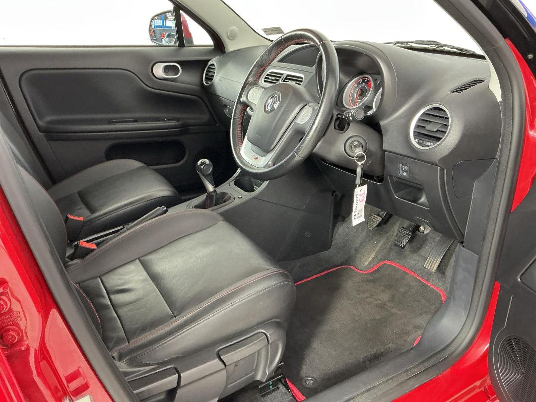 Photo '16' of MG 3 Photo '16' of MG 3