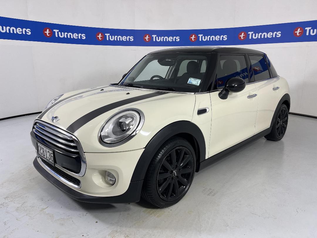 Photo '4' of Mini Hatch