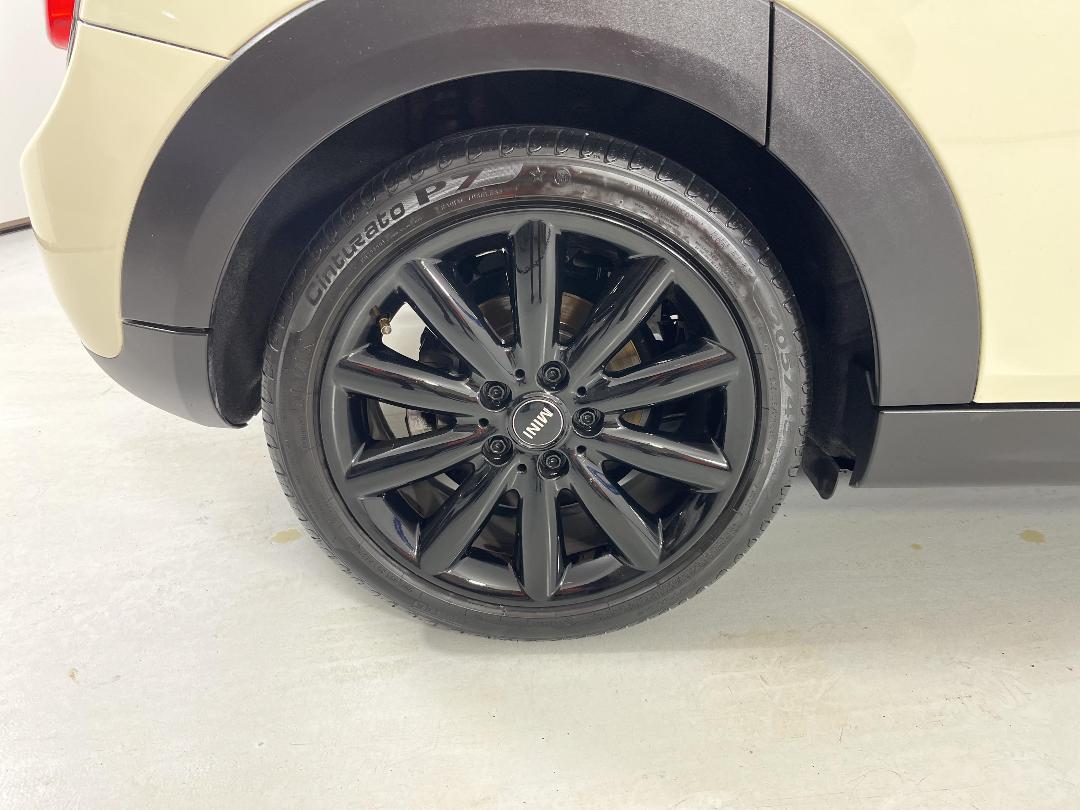 Photo '12' of Mini Hatch