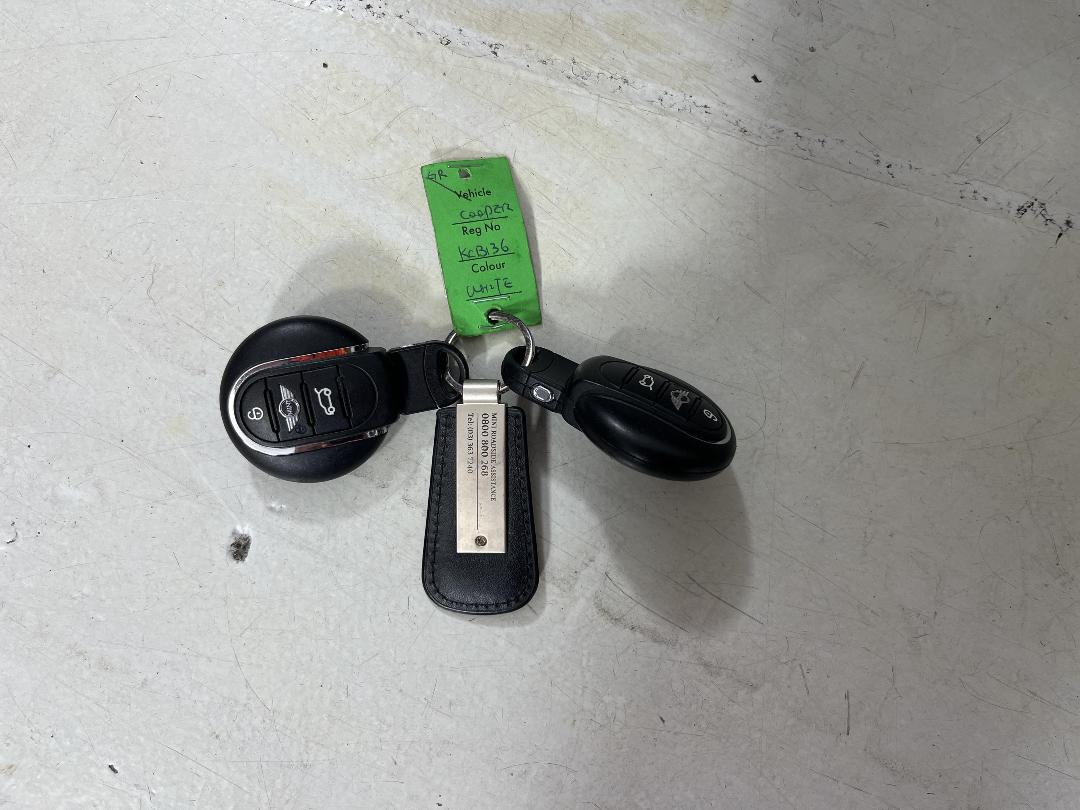 Photo '22' of Mini Hatch