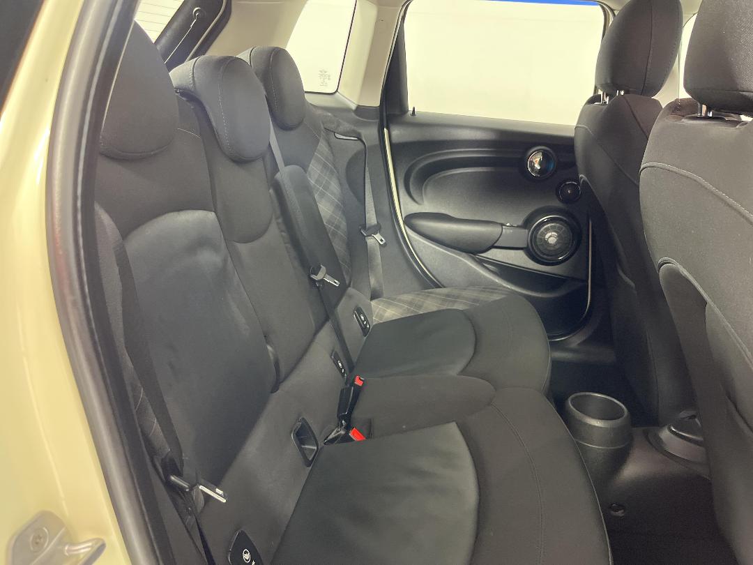 Photo '20' of Mini Hatch