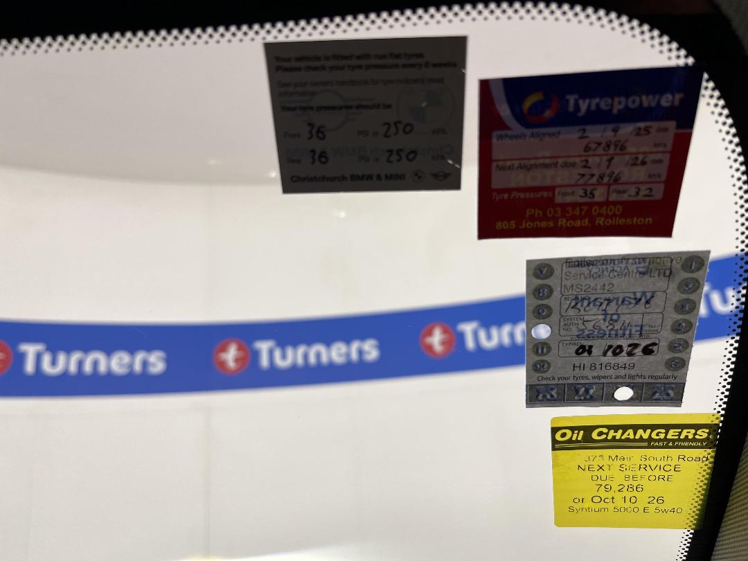 Photo '23' of Mini Hatch