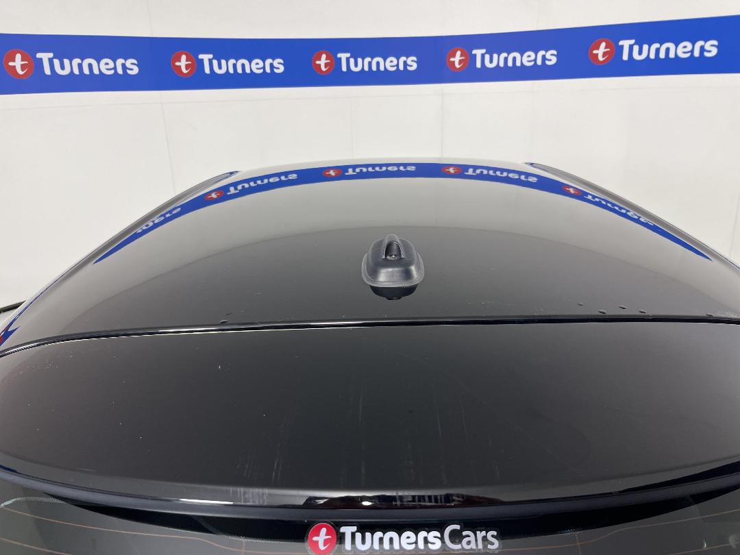 Photo '25' of Mini Hatch