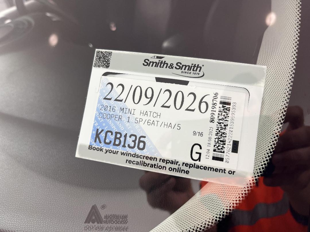 Photo '24' of Mini Hatch