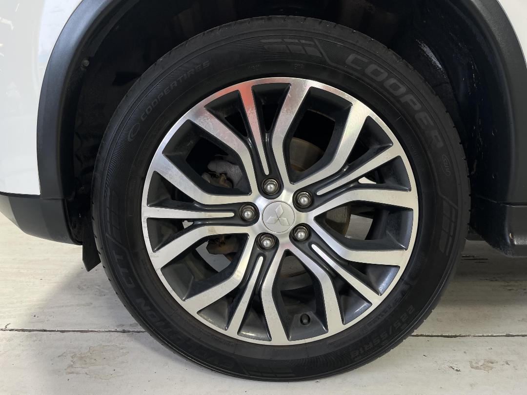 Photo '10' of Mitsubishi ASX