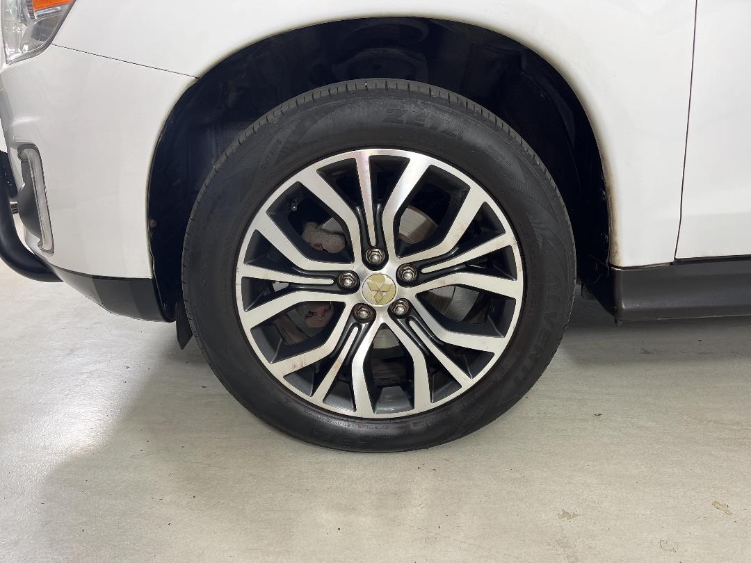 Photo '10' of Mitsubishi ASX