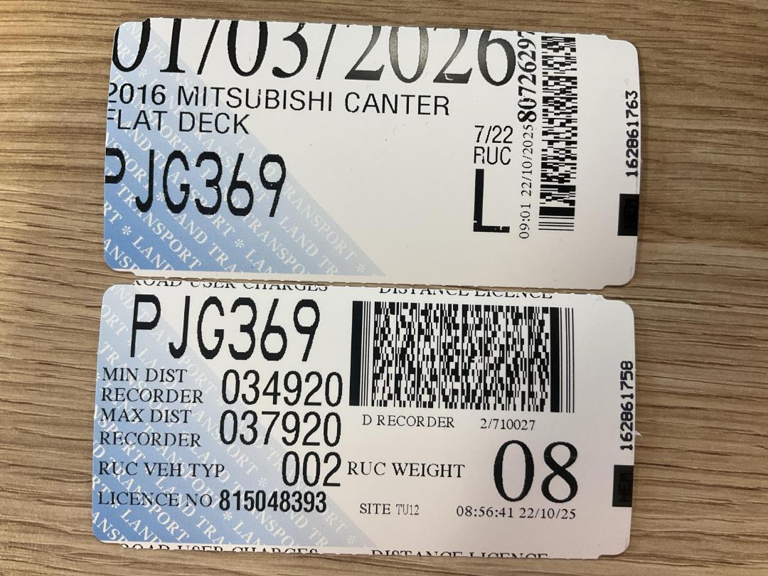 Photo '33' of Mitsubishi Canter FLAT DECK Flat Deck