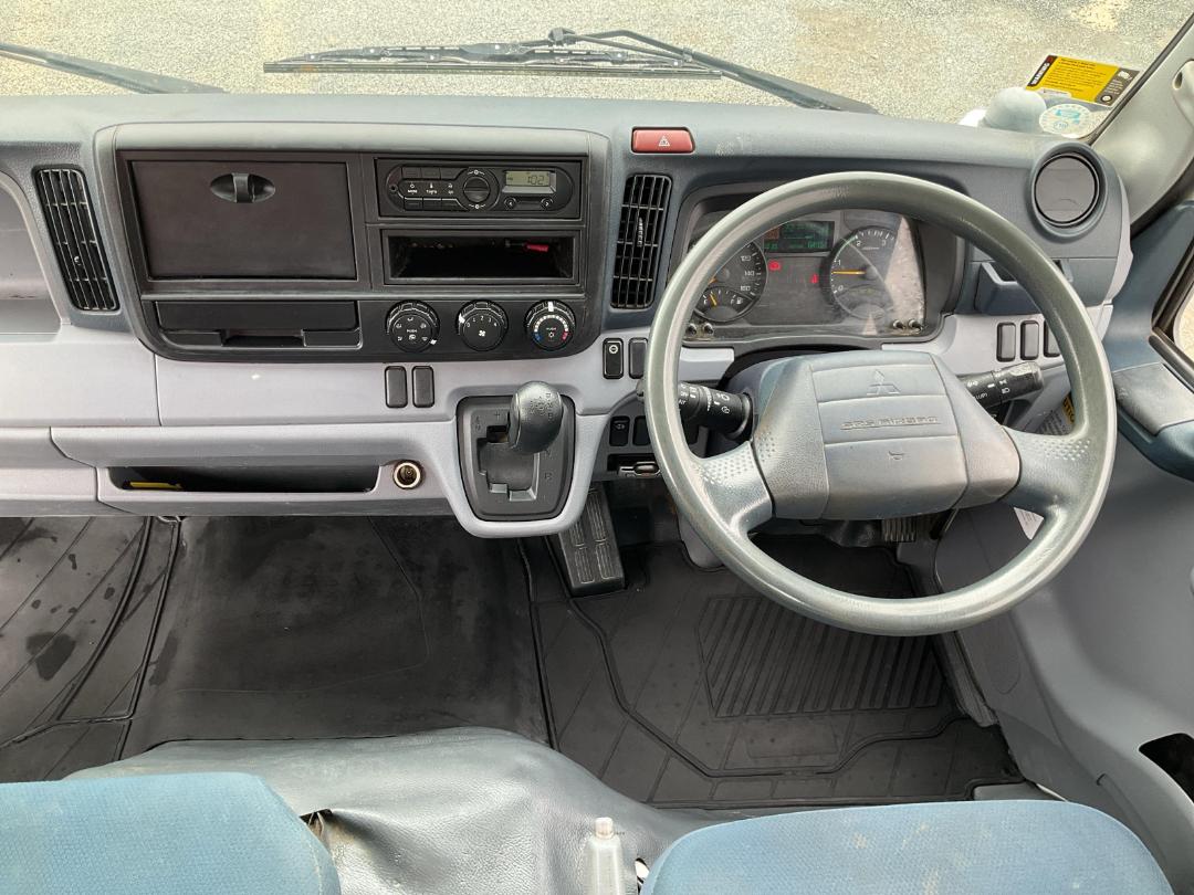 Photo '14' of Mitsubishi Canter FLAT DECK Flat Deck