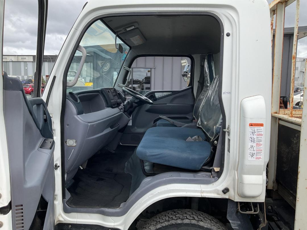 Photo '18' of Mitsubishi Canter FLAT DECK Flat Deck