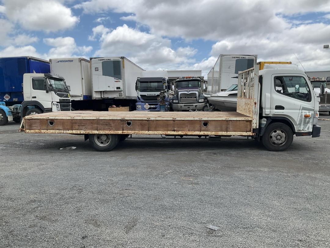 Photo '20' of Mitsubishi Canter FLAT DECK Flat Deck