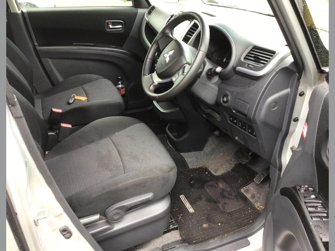 Photo '15' of Mitsubishi Delica D2 Photo '15' of Mitsubishi Delica D2