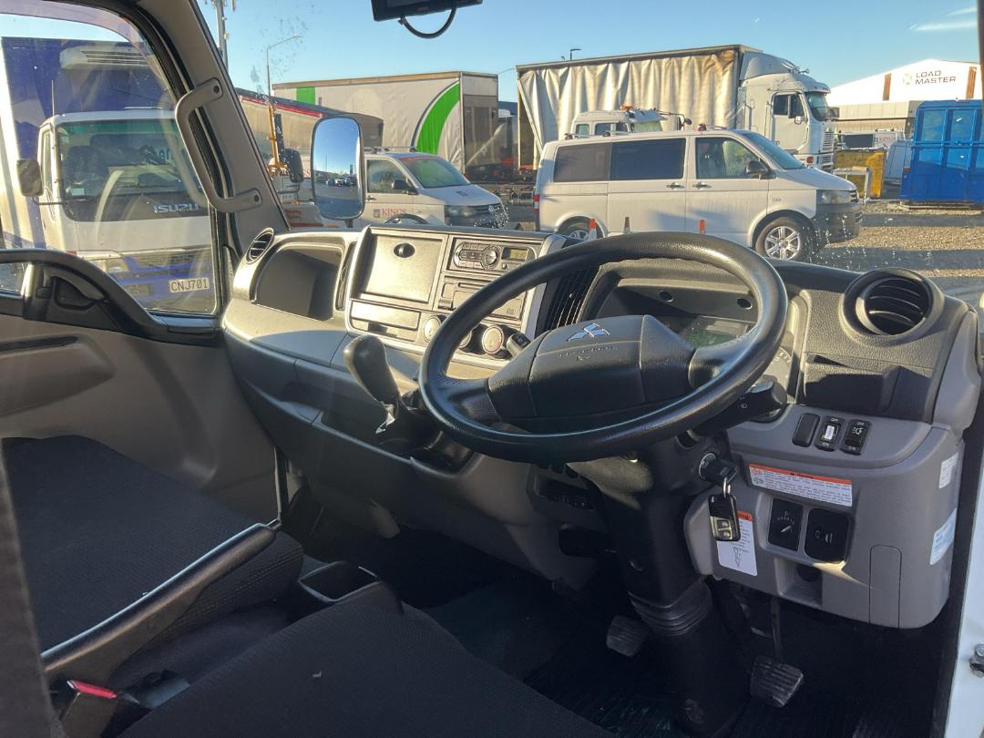 Photo '18' of Mitsubishi Fuso Canter Box Body