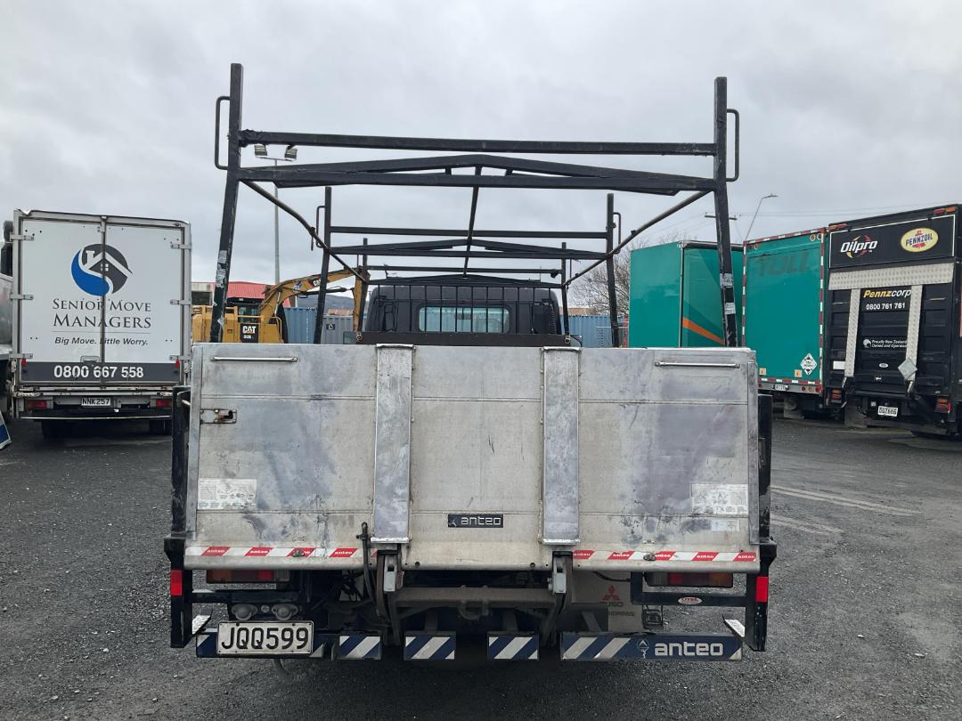 Photo '6' of MITSUBISHI FUSO CANTER FEB60E2 EURO 5 - 616 Flat Deck