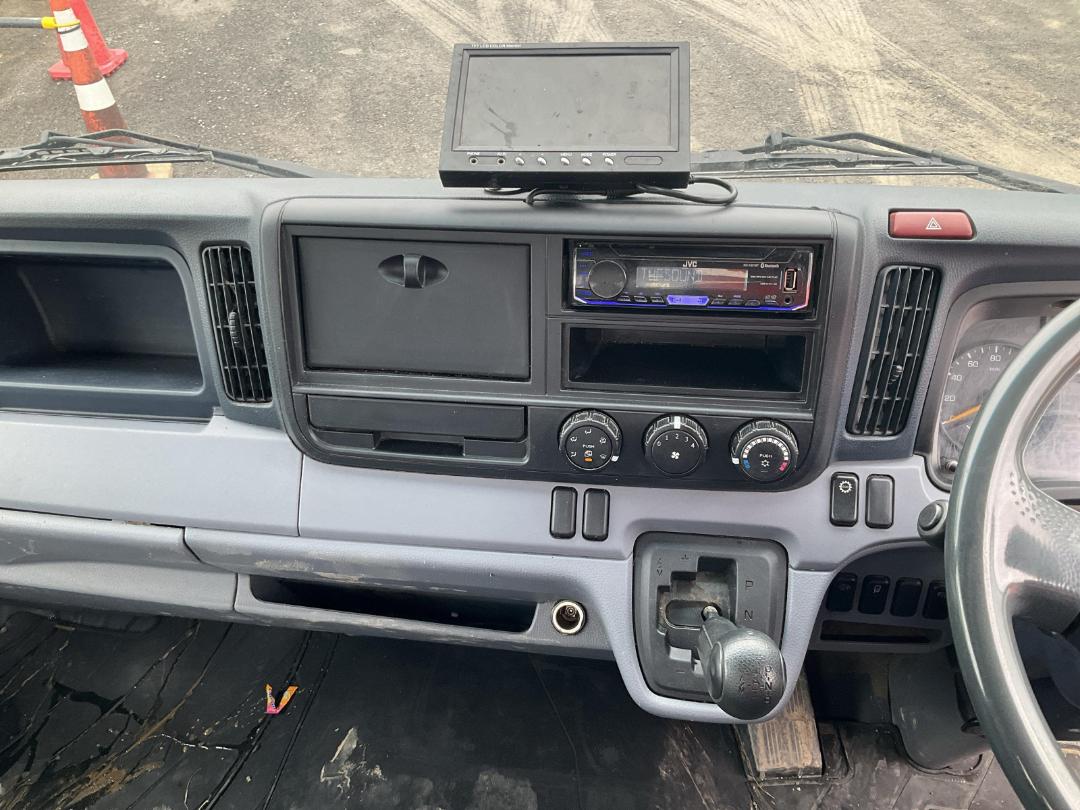 Photo '19' of MITSUBISHI FUSO CANTER FEB60E2 EURO 5 - 616 Flat Deck