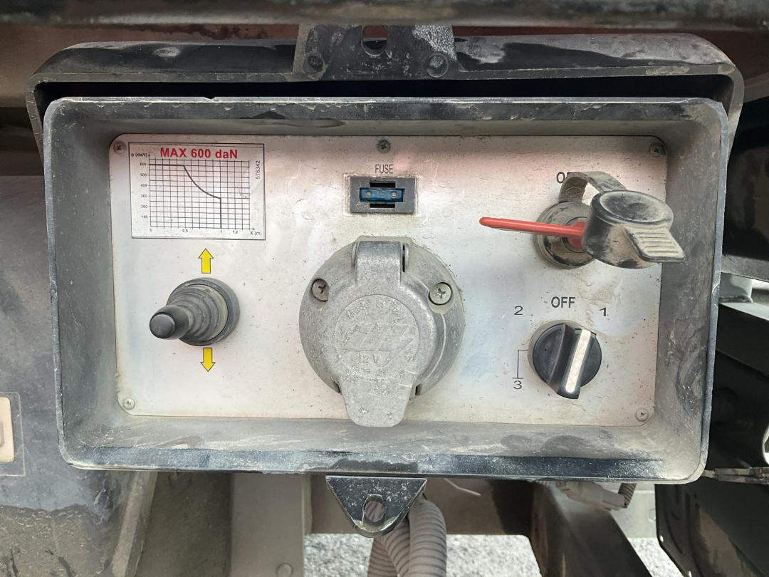 Photo '27' of MITSUBISHI FUSO CANTER FEB60E2 EURO 5 - 616 Flat Deck