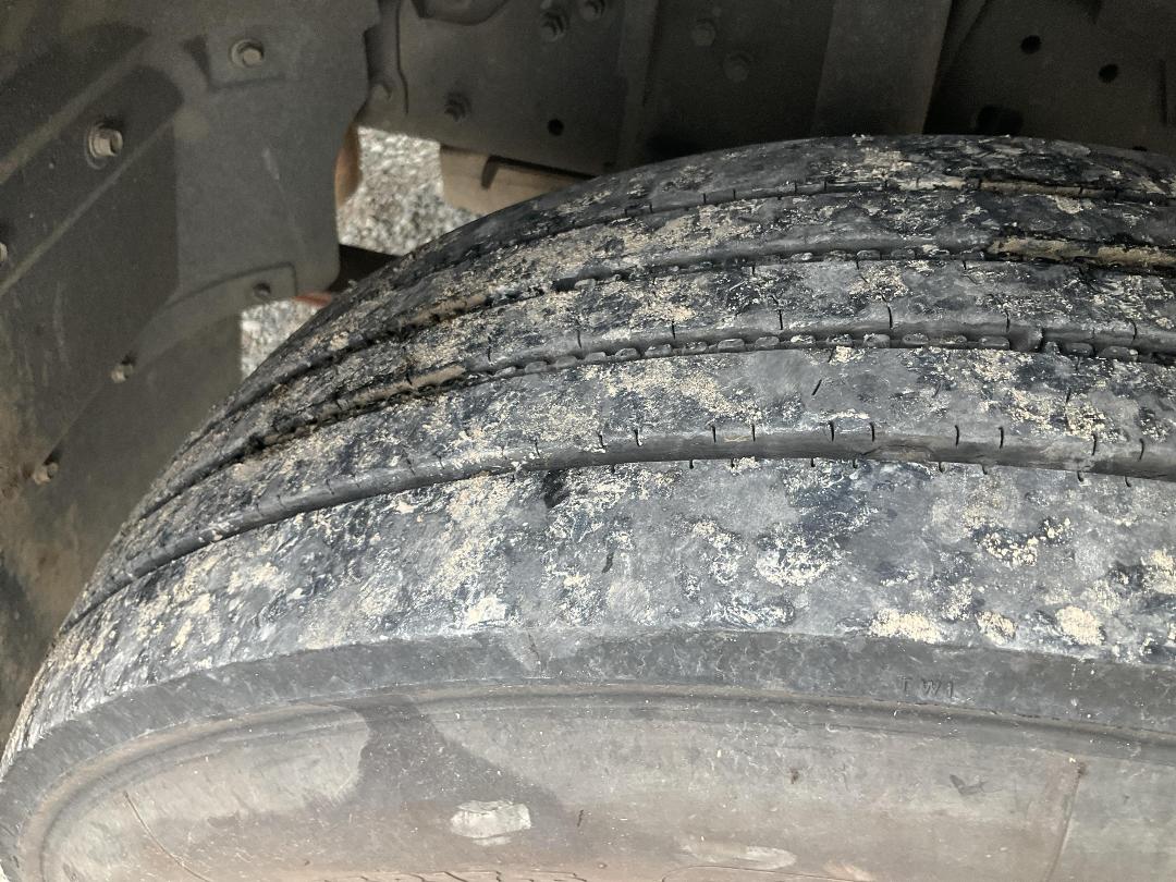 Photo '20' of Mitsubishi Fuso Canter HEV75E2 EURO5 HYBRID Box Body Photo '20' of Mitsubishi Fuso Canter HEV75E2 EURO5 HYBRID Box Body