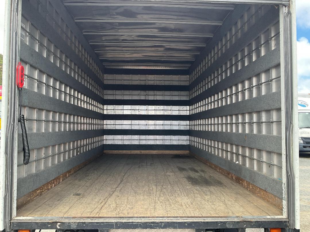 Photo '6' of Mitsubishi Fuso Canter HEV60E2 Box Body