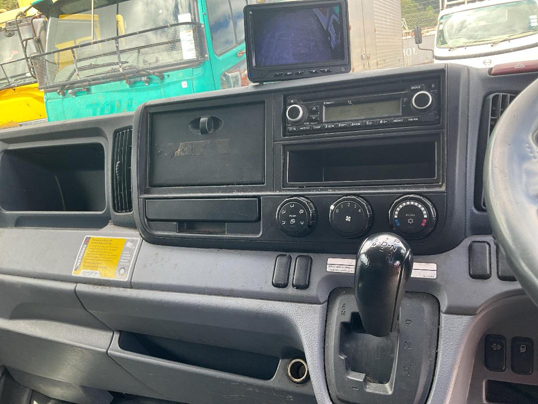 Photo '19' of Mitsubishi Fuso Canter HEV60E2 Box Body