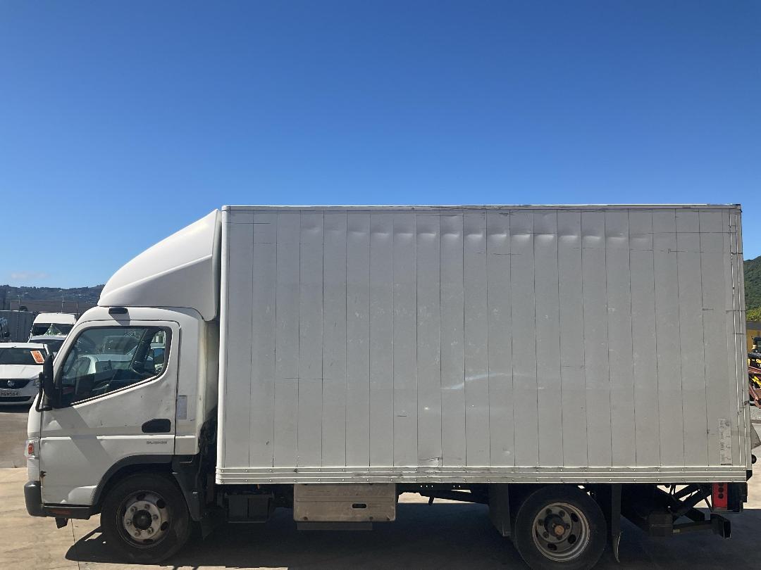 Photo '10' of Mitsubishi Fuso Canter HEV60E2 Box Body