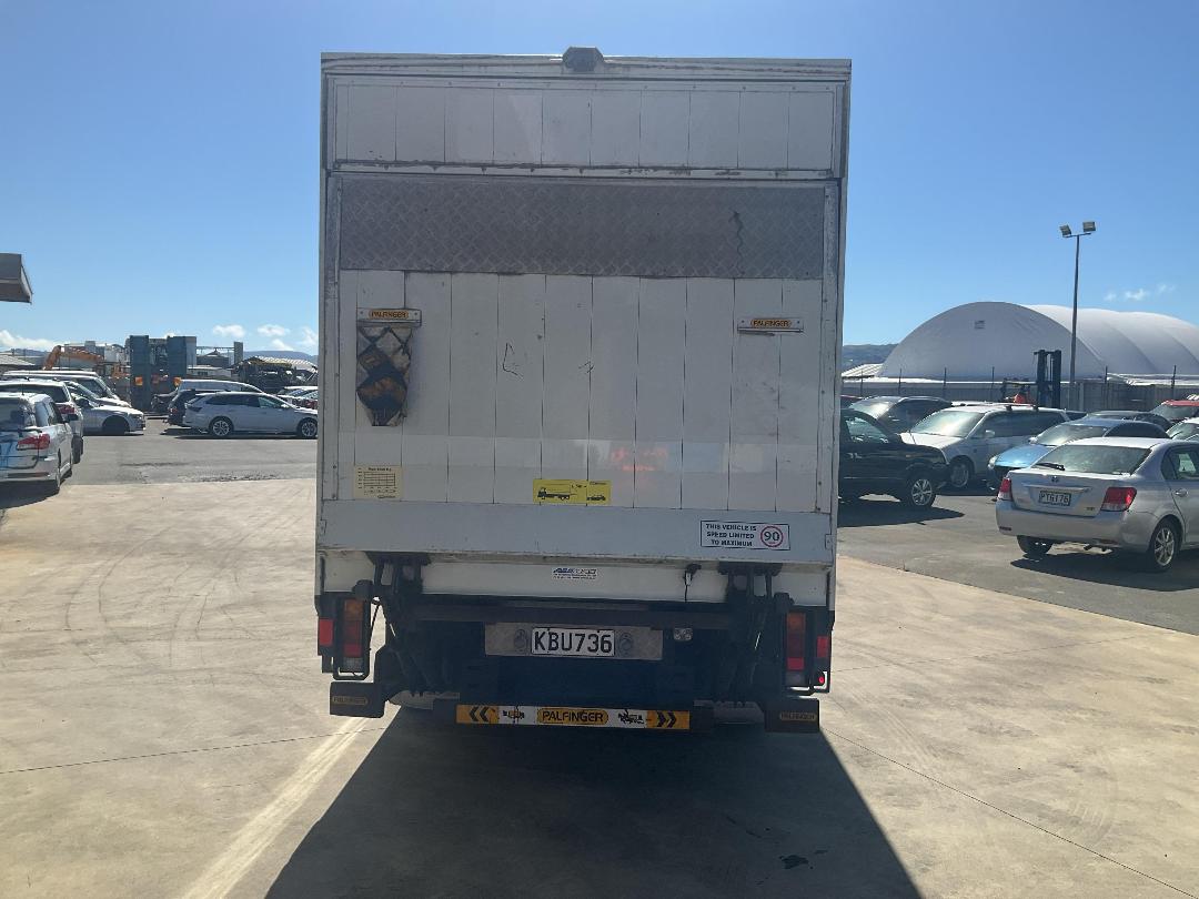 Photo '5' of Mitsubishi Fuso Canter HEV60E2 Box Body