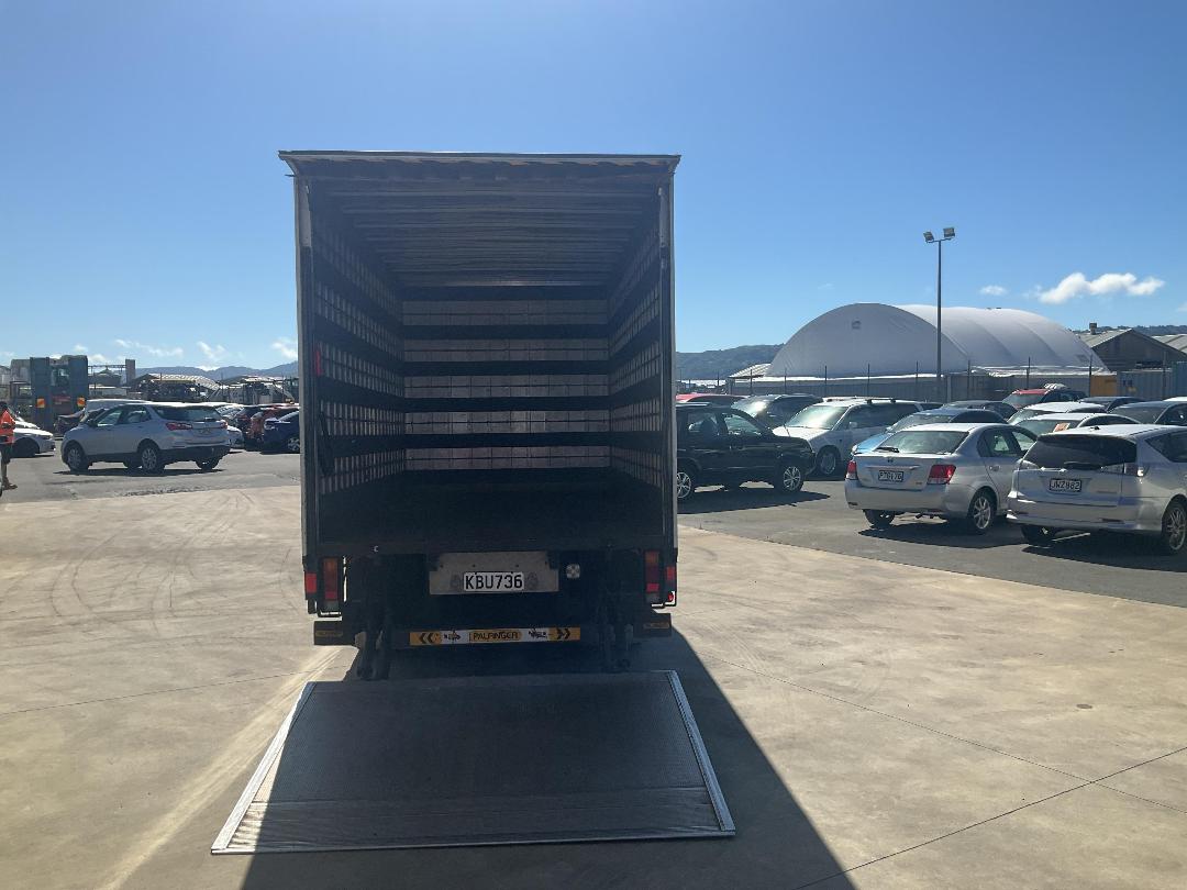 Photo '7' of Mitsubishi Fuso Canter HEV60E2 Box Body