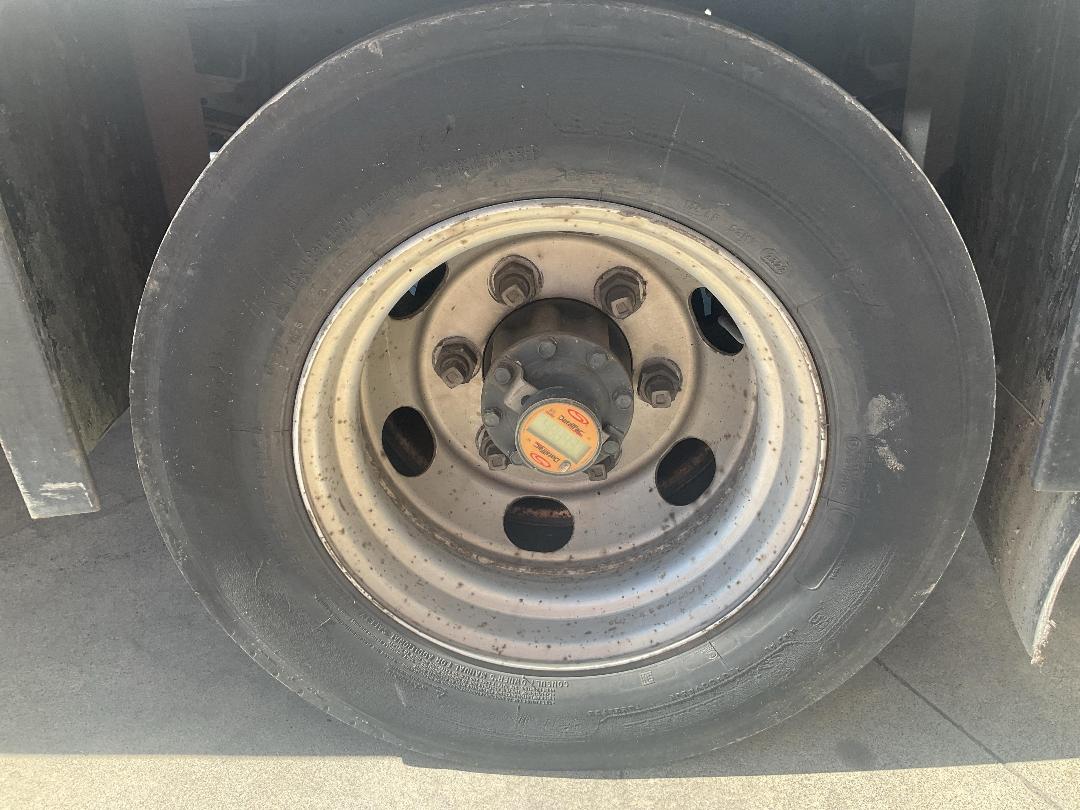 Photo '33' of Mitsubishi Fuso Canter HEV60E2 Box Body