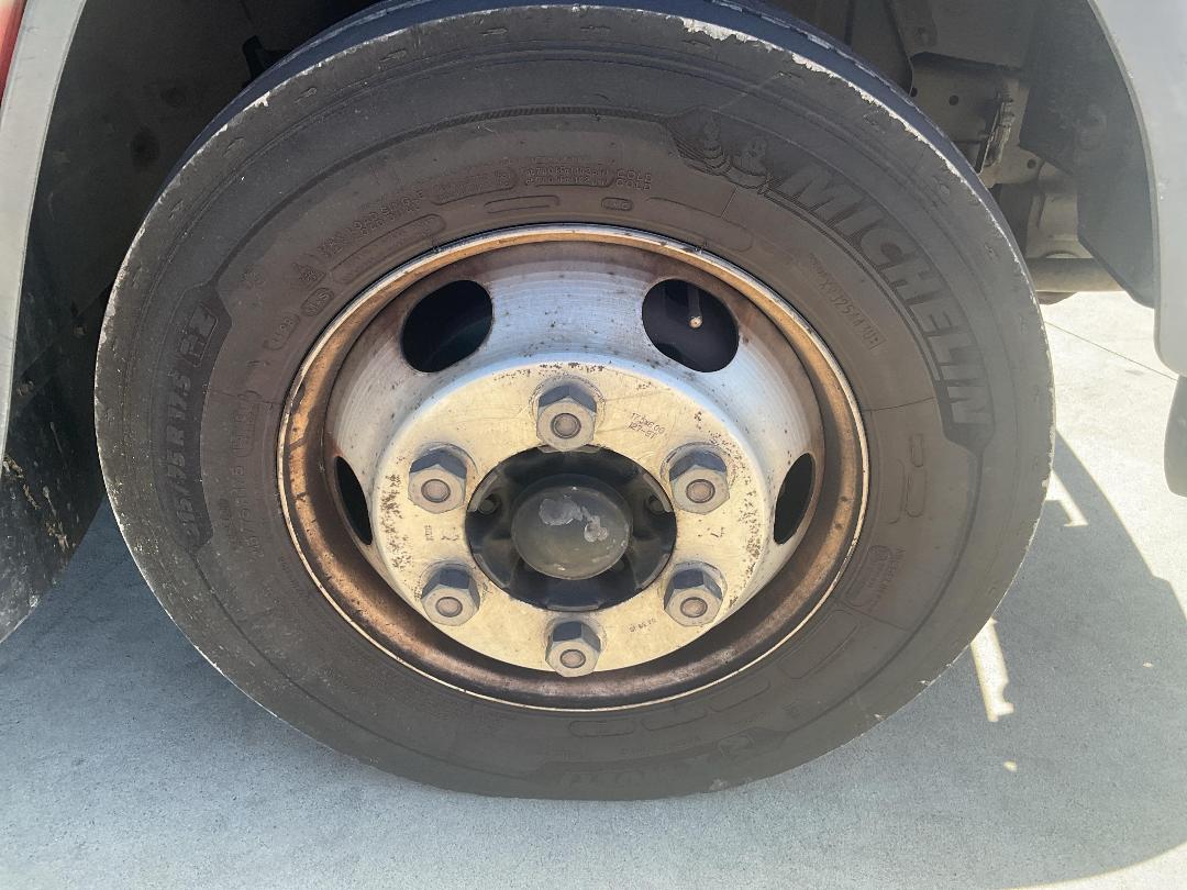 Photo '35' of Mitsubishi Fuso Canter HEV60E2 Box Body