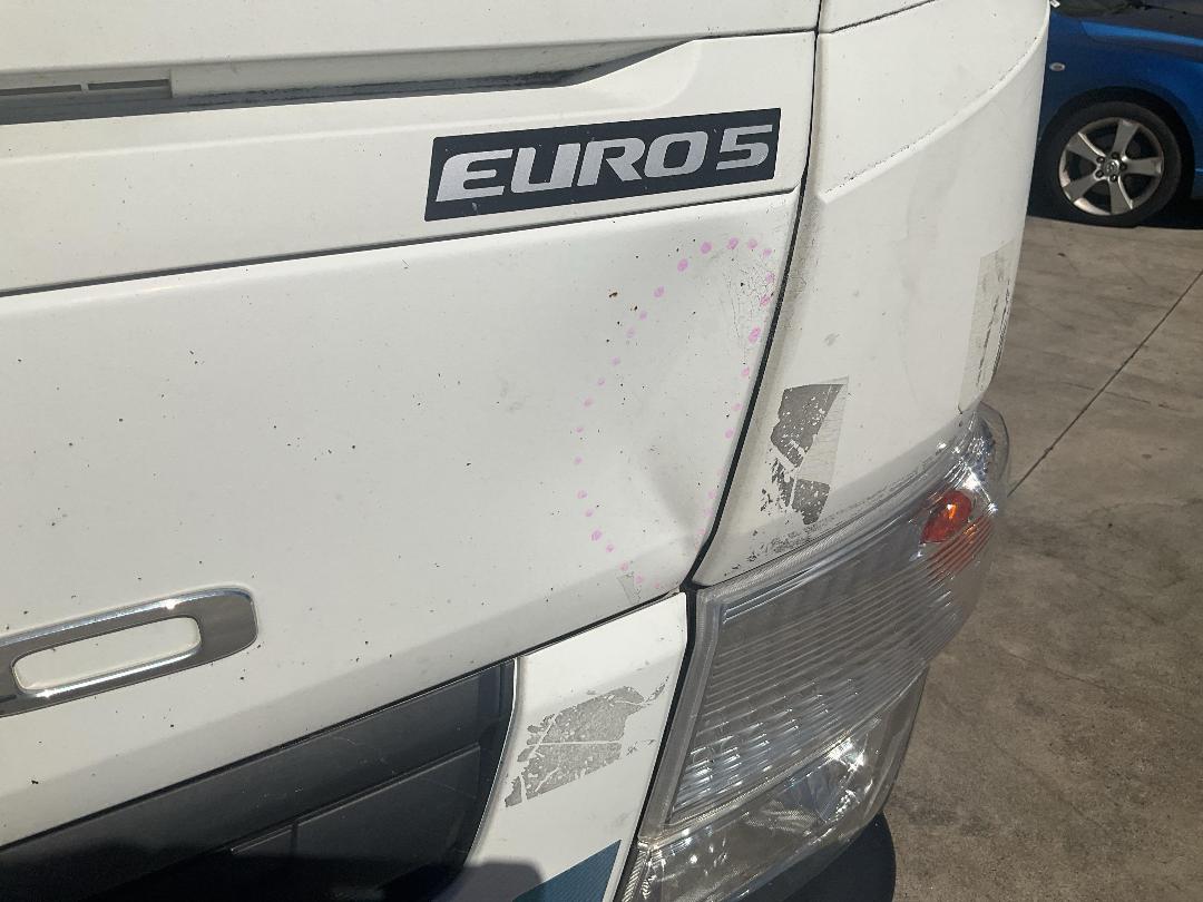 Photo '17' of Mitsubishi Fuso Canter HEV60E2 Box Body