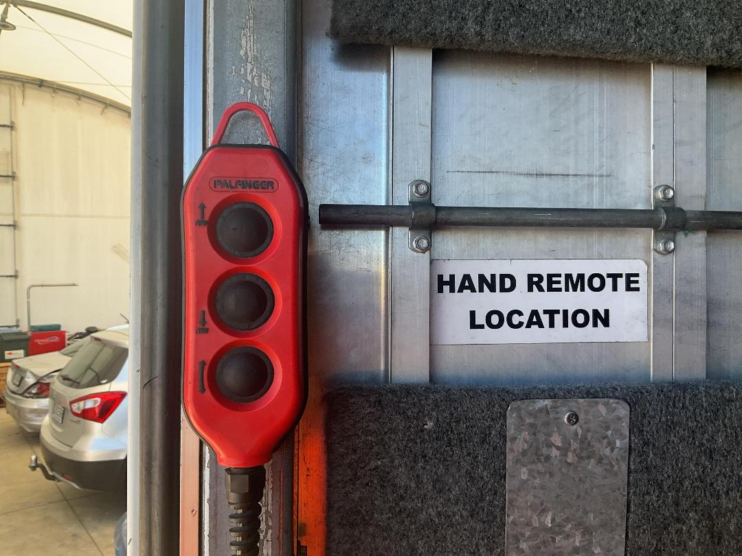 Photo '21' of Mitsubishi Fuso Canter HEV60E2 Box Body