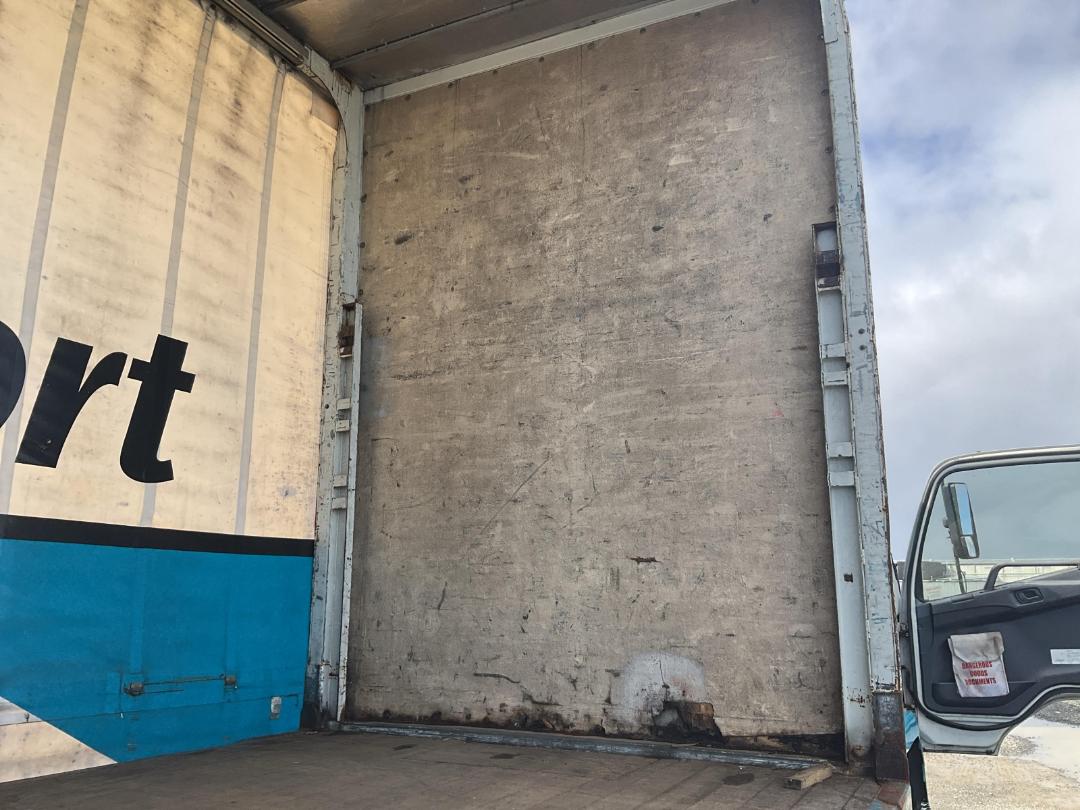 Photo '24' of Mitsubishi Fuso Fighter FM280M1 Curtainsider