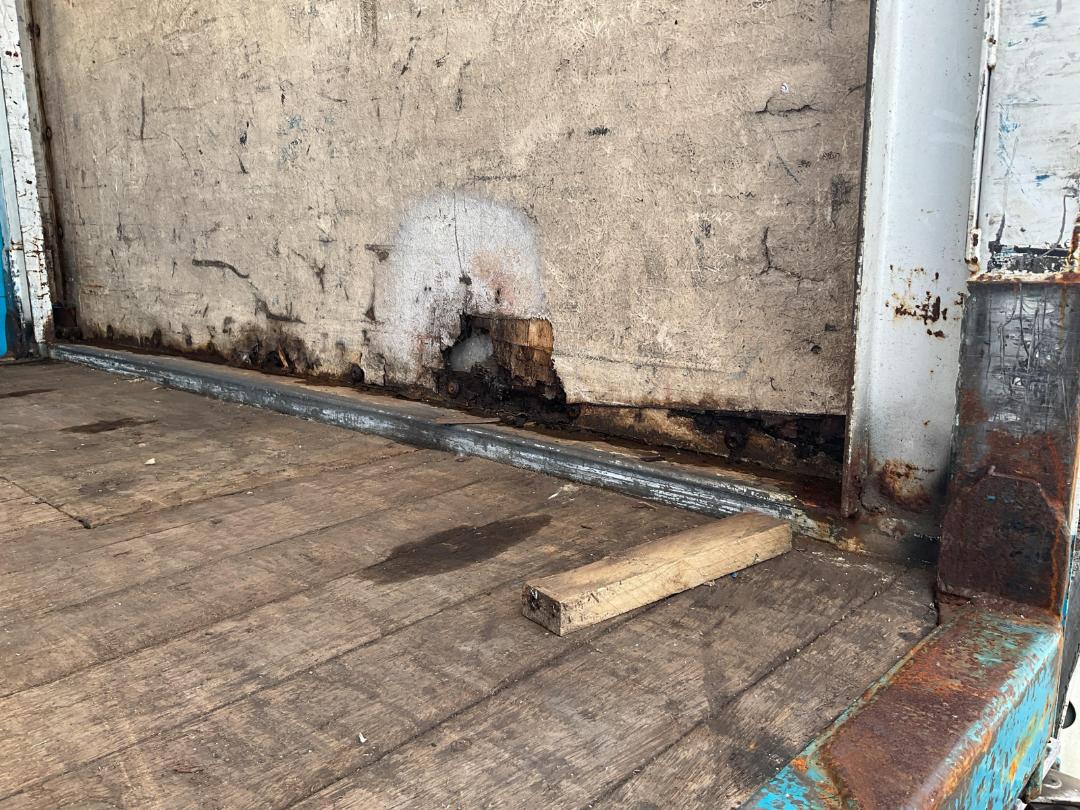 Photo '27' of Mitsubishi Fuso Fighter FM280M1 Curtainsider