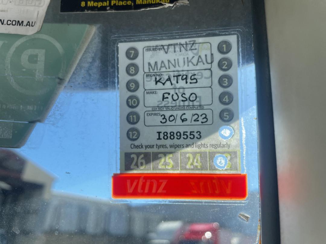 Photo '24' of Mitsubishi Fuso Fighter FU281U1 Curtainsider