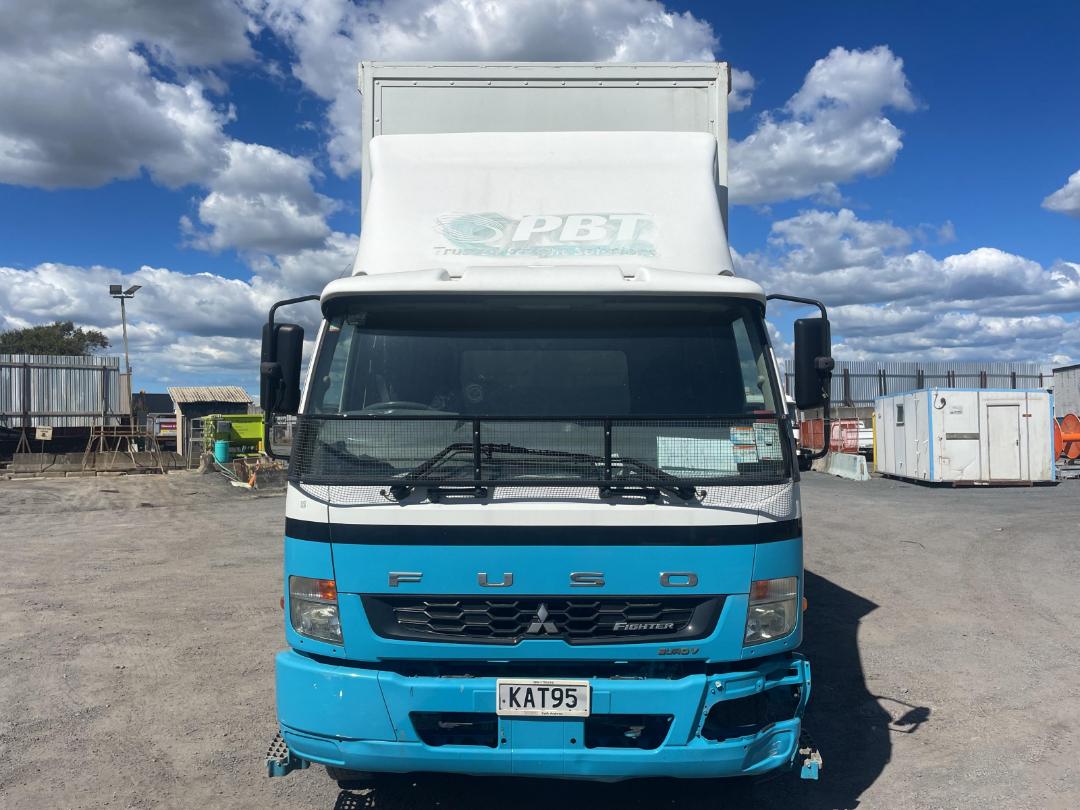 Photo '10' of Mitsubishi Fuso Fighter FU281U1 Curtainsider