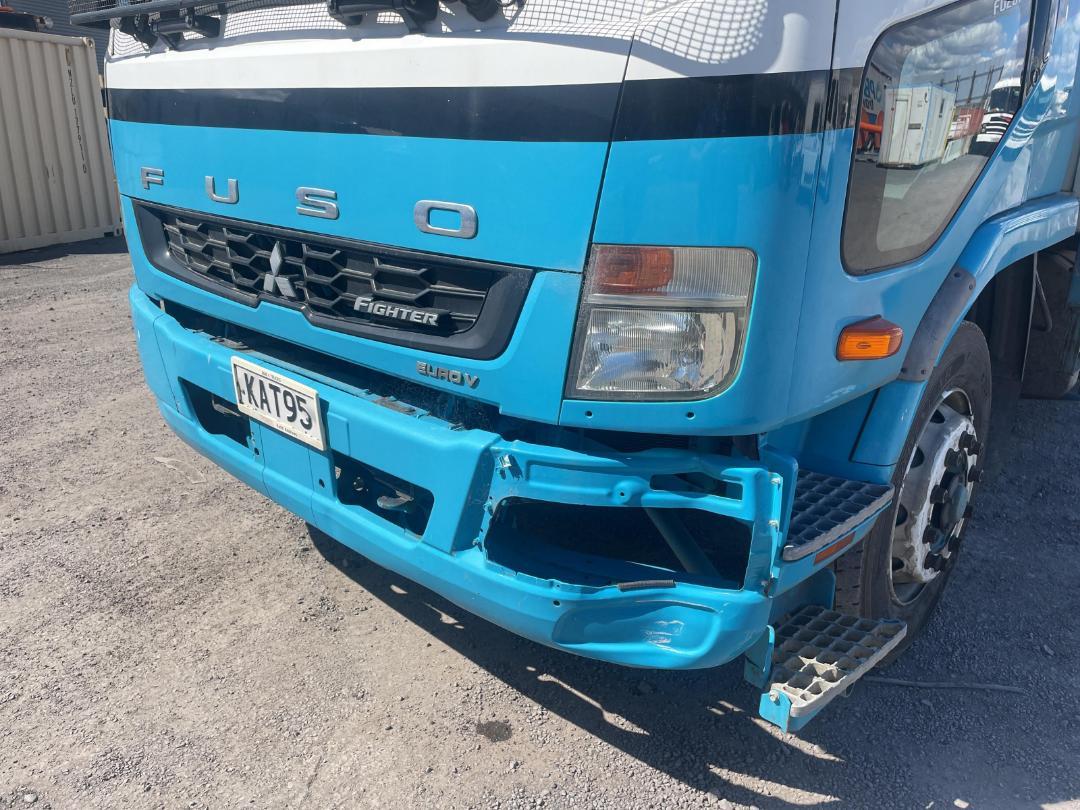 Photo '11' of Mitsubishi Fuso Fighter FU281U1 Curtainsider