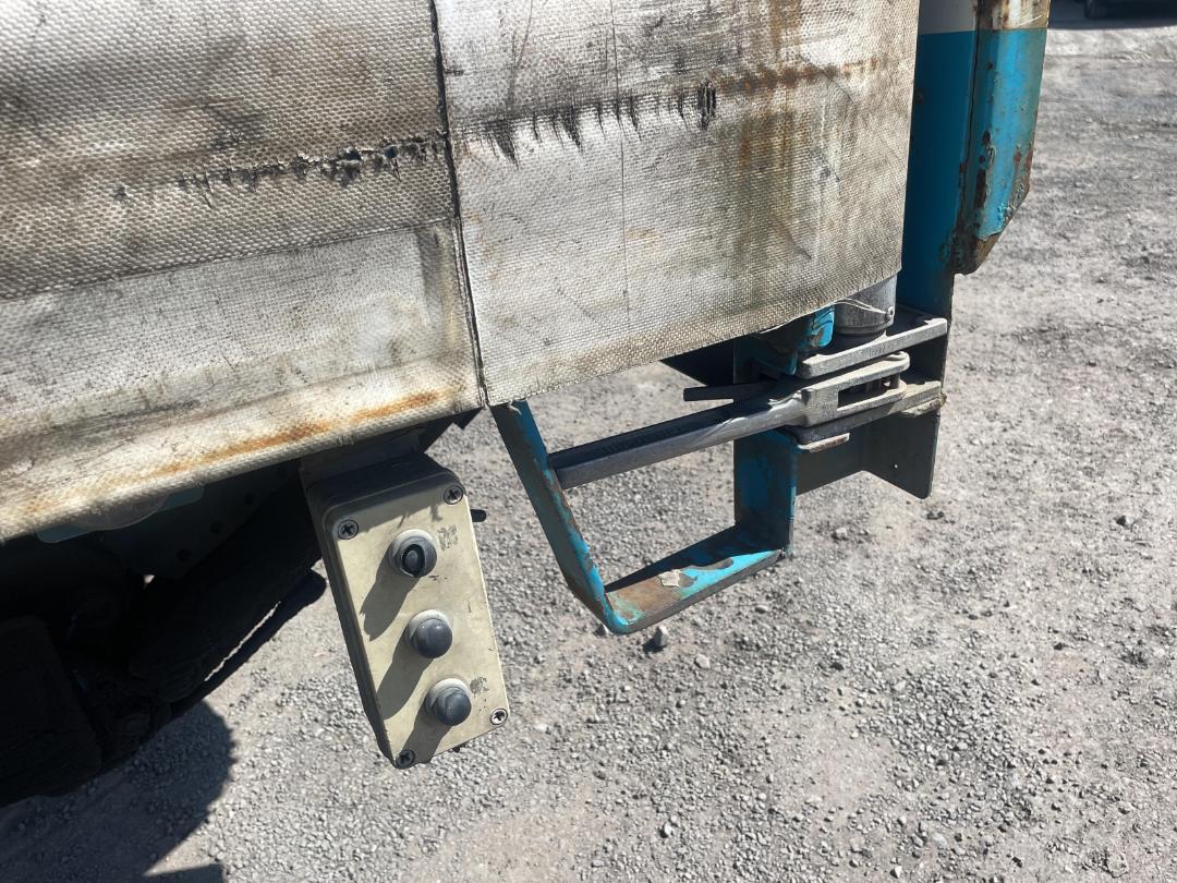 Photo '21' of Mitsubishi Fuso Fighter FU281U1 Curtainsider