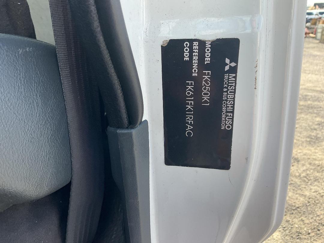 Photo '41' of Mitsubishi Fuso Fighter FK250K1D Box Body