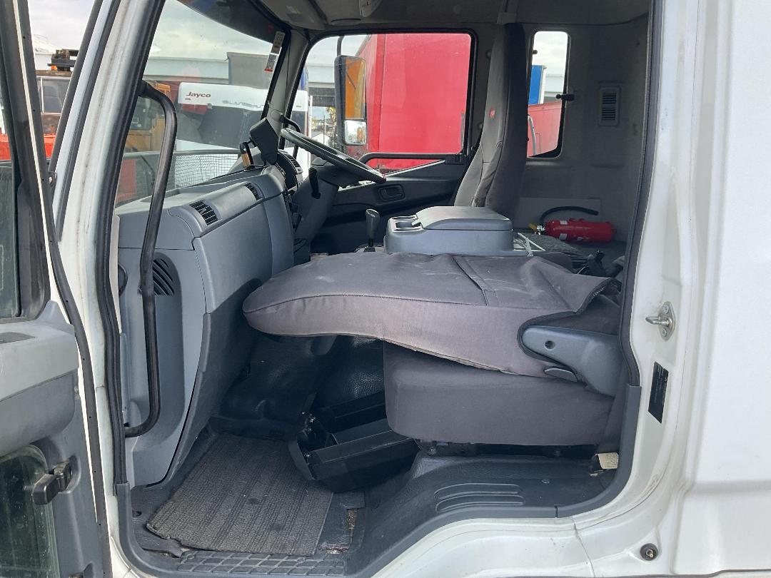 Photo '20' of Mitsubishi Fuso Fighter FK250K1D Box Body