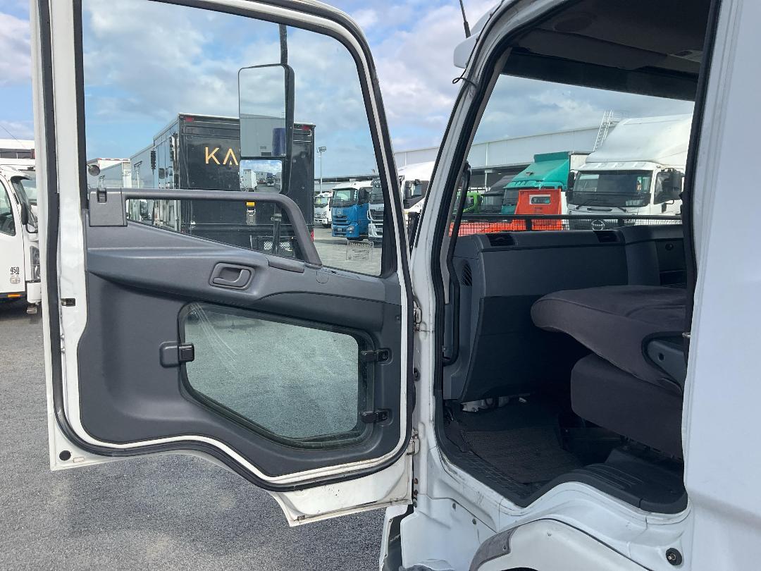 Photo '19' of Mitsubishi Fuso Fighter FK250K1D Box Body