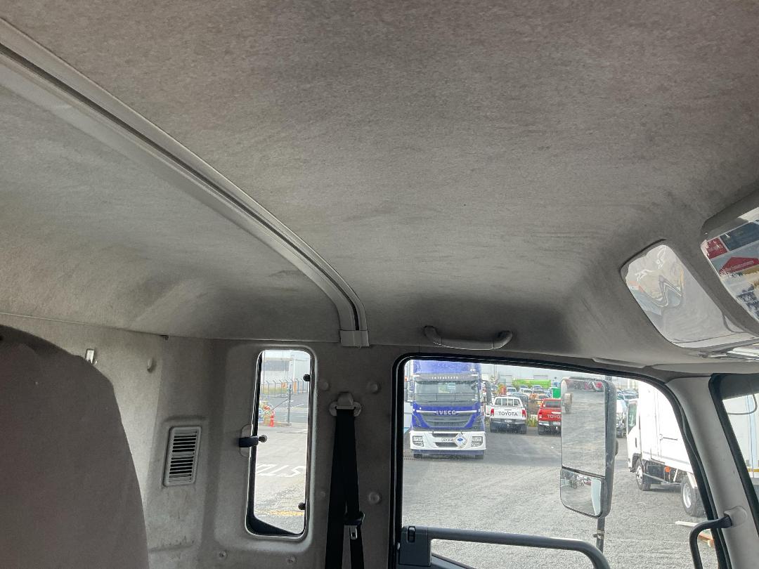 Photo '17' of Mitsubishi Fuso Fighter FK250K1D Box Body