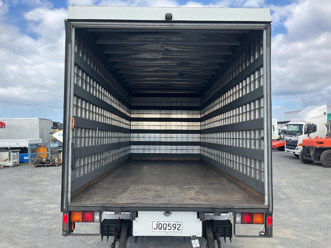 Photo '30' of Mitsubishi Fuso Fighter FK250K1D Box Body