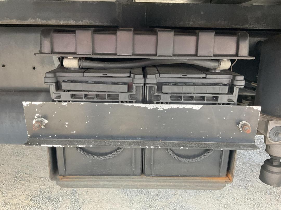 Photo '28' of Mitsubishi Fuso Fighter FK250K1D Box Body