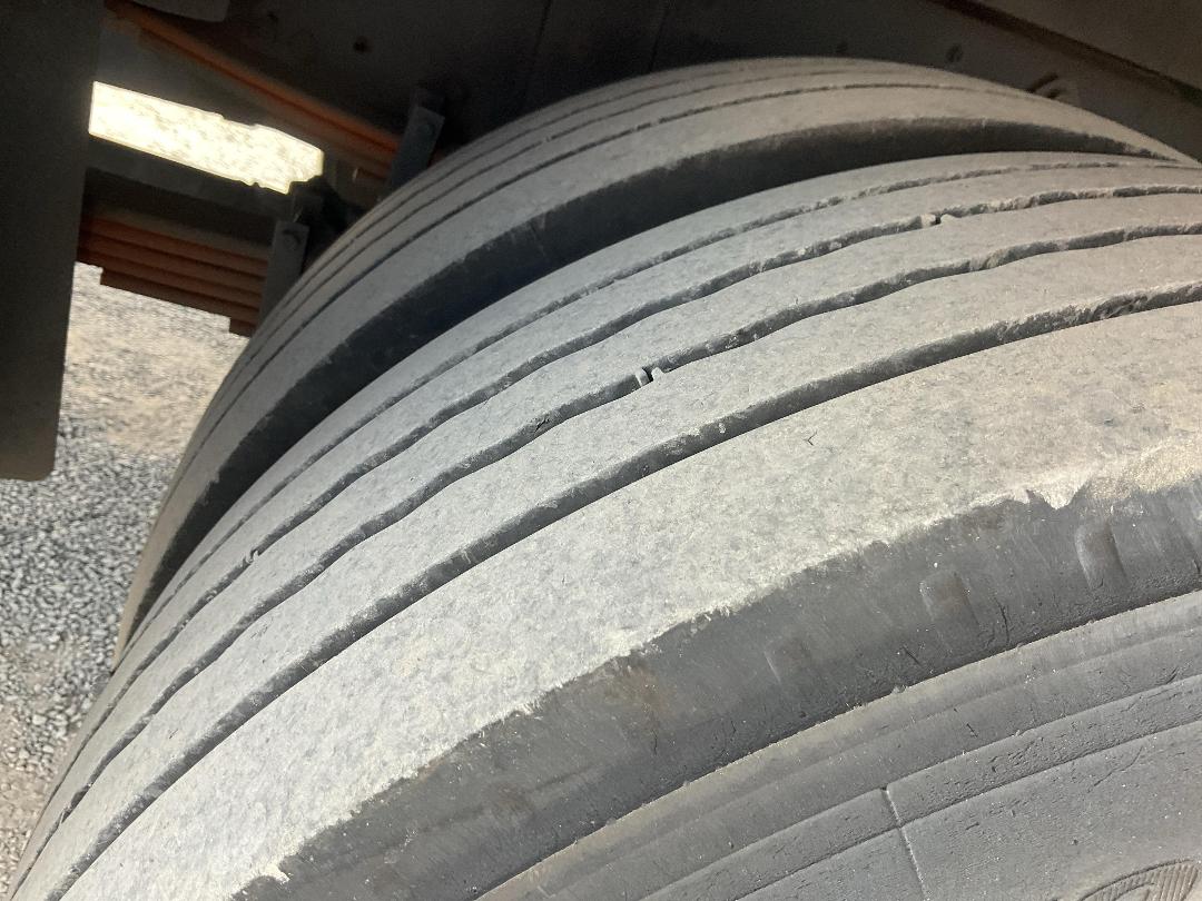 Photo '43' of Mitsubishi Fuso Fighter FK250K1D Box Body