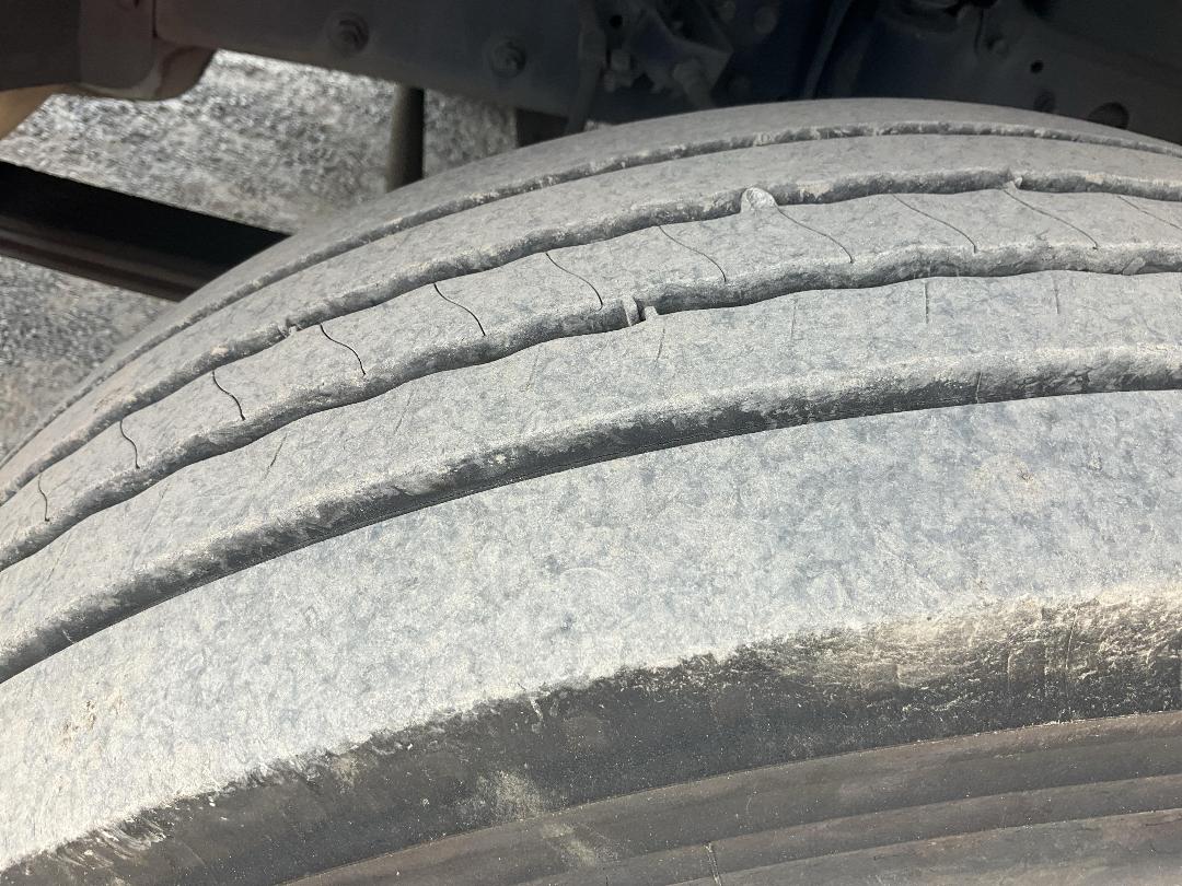 Photo '47' of Mitsubishi Fuso Fighter FK250K1D Box Body