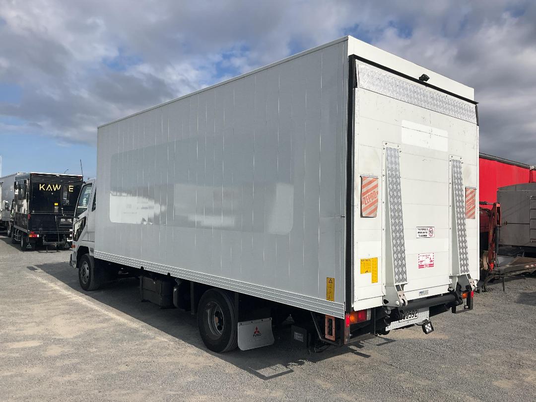 Photo '6' of Mitsubishi Fuso Fighter FK250K1D Box Body