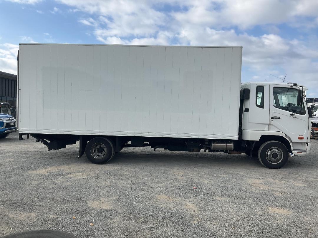 Photo '3' of Mitsubishi Fuso Fighter FK250K1D Box Body