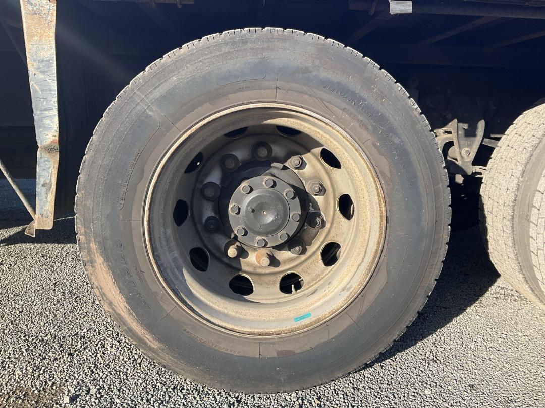 Photo '31' of Mitsubishi Fuso FU281R1 Curtainsider